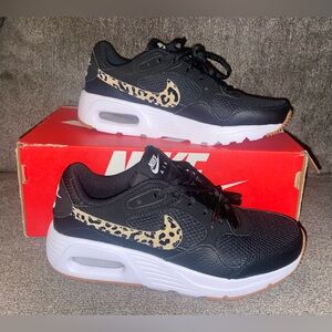 WOMENS SIZE 5 NIKE AIR MAX SC